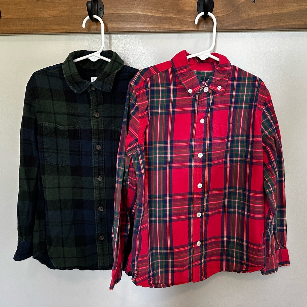 Gap Boys Lot- 2 Button up Shirts Size Medium